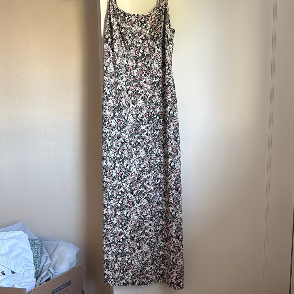 Floral Sleeveless Maxi Dress